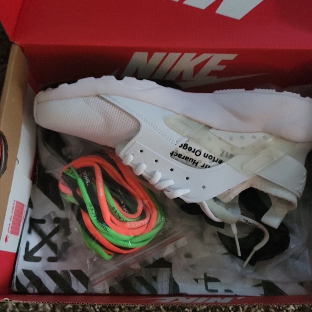 Off white air huracha